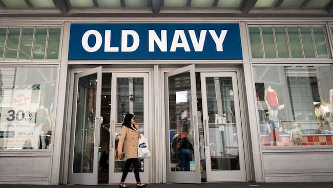  old navy holiday hours today
