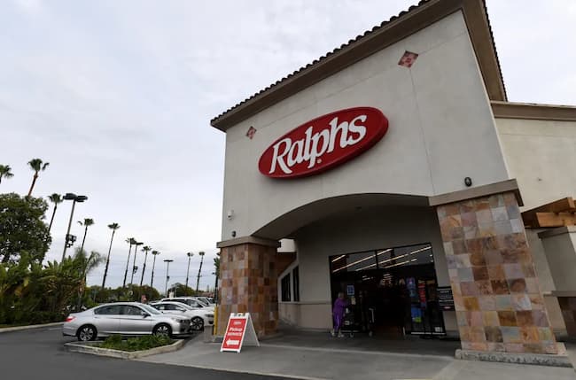  holiday hours for ralphs