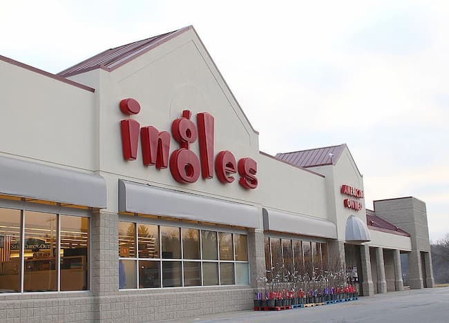 what time does ingles close