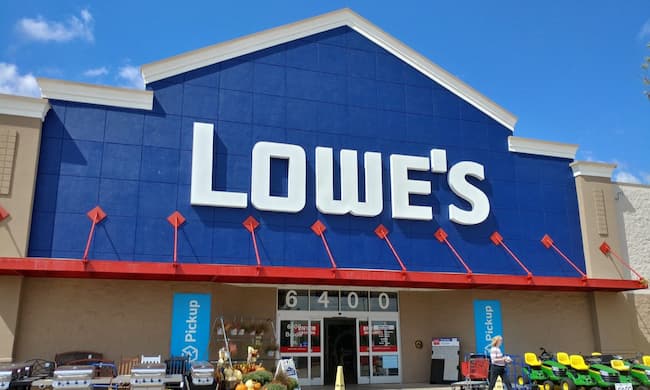 what time does lowe's close